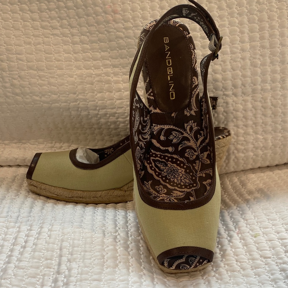 Bandolino Women's Green and Brown Espadrille Wedges